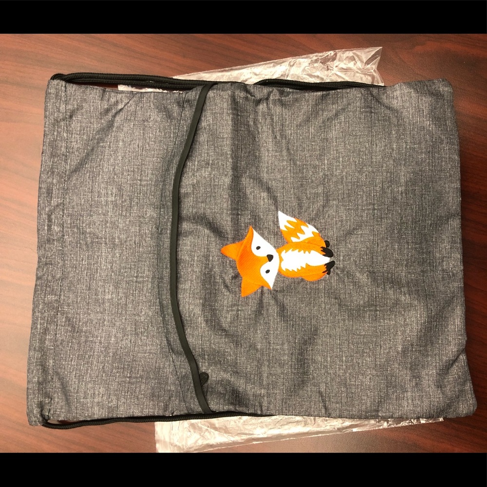 New in bag! Thirty one charcoal Cinch Sac